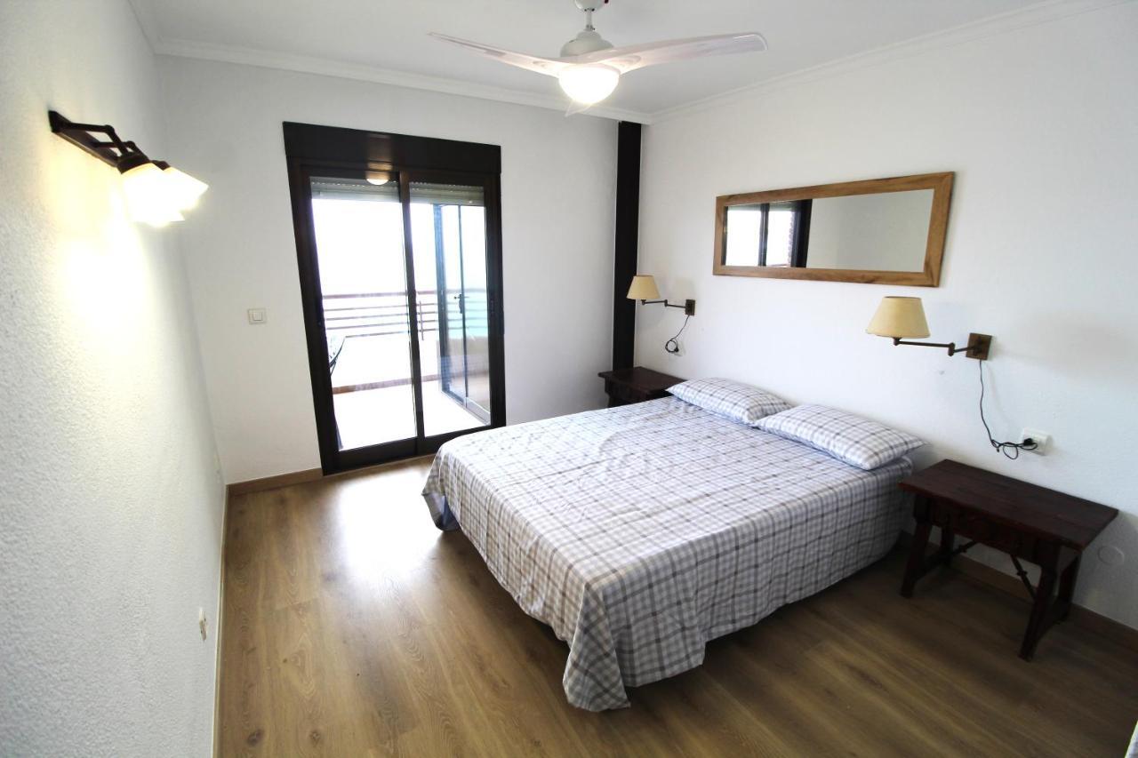 Very Lightful Apartment. Incredible Sea Views. Big Terrace, Swimming Pool. Ac. Very Close To Alicante City Center. Exterior photo