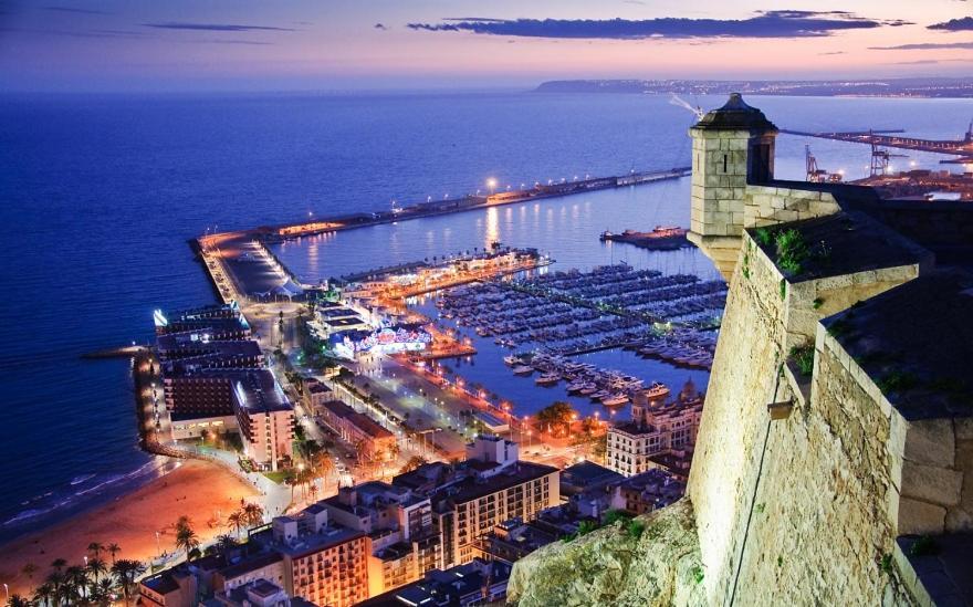 Very Lightful Apartment. Incredible Sea Views. Big Terrace, Swimming Pool. Ac. Very Close To Alicante City Center. Exterior photo